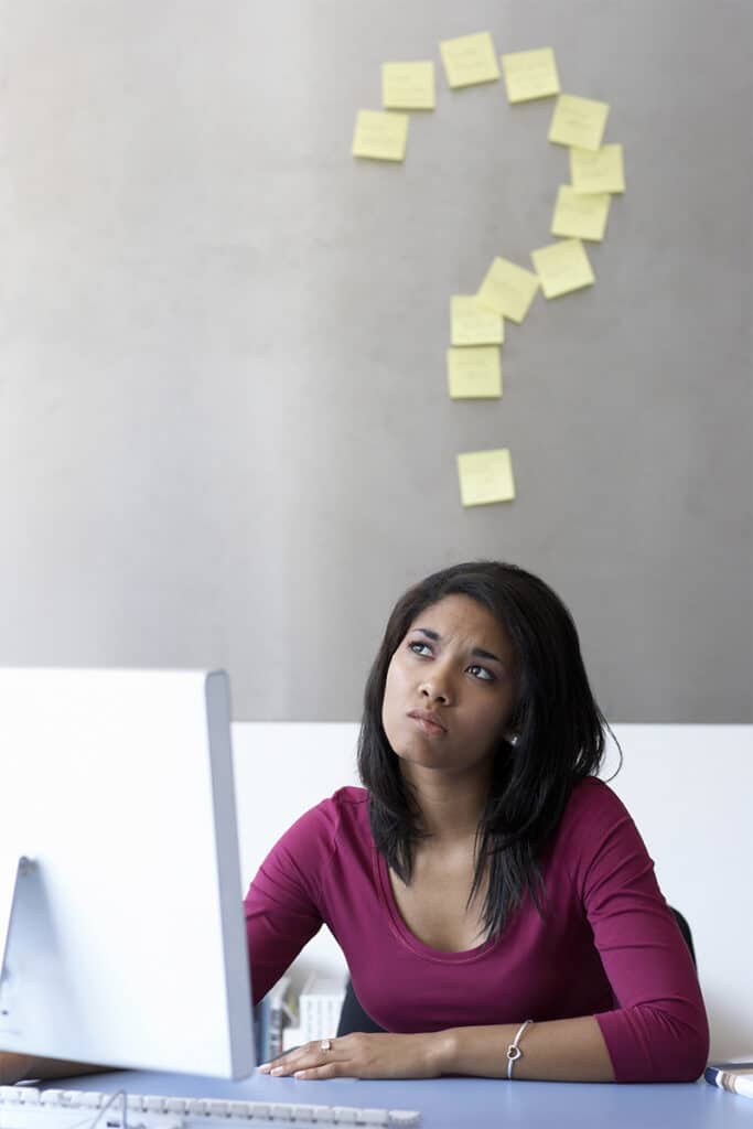 Servicio jurídico en Derecho Administrativo enfocado en la defensa contra sanciones, actos administrativos y procedimientos estatales que puedan afectar a ciudadanos o empresas.