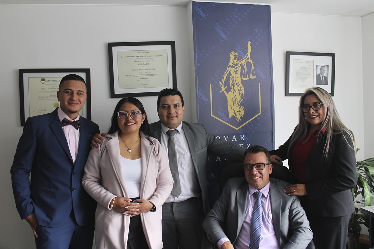 Firma de abogados comprometida con principios de ética, responsabilidad profesional y defensa legal responsable de los derechos de sus clientes.